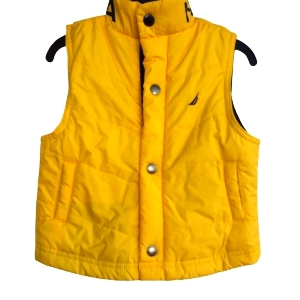 🔥Nautica toddler girl puffer vest size 24months 🔥 5$ if you Get Bundle 🔥